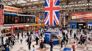 A Walk Through The London Victoria Station London England [upl. by Eceela]